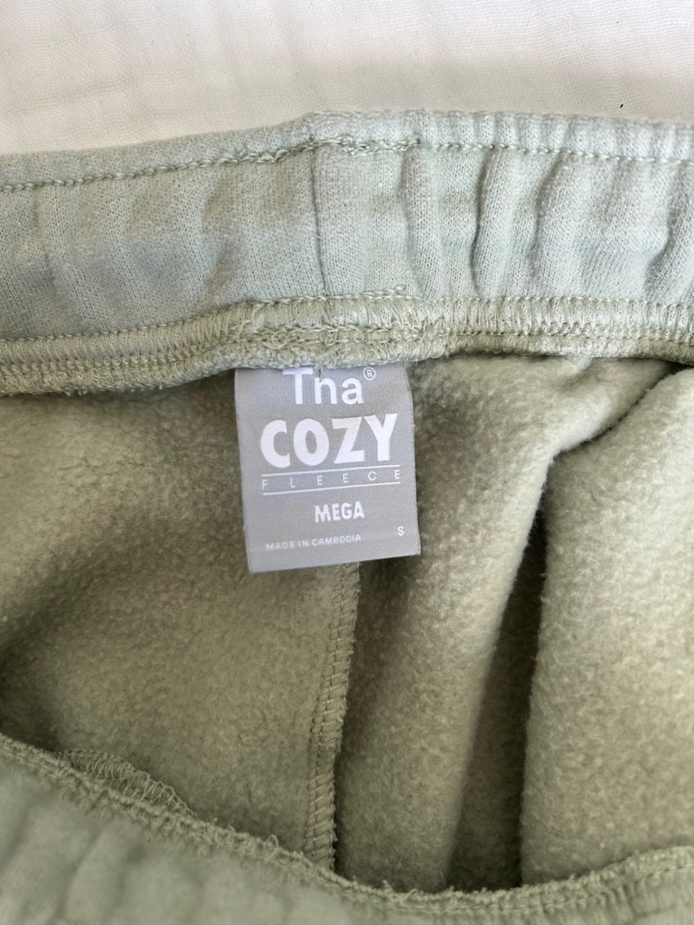 Aritzia TNA Cozy Fleece MEGA - Picture 4 of 5